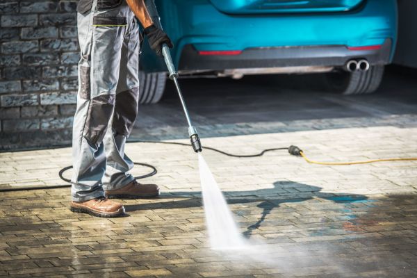 Cost of Driveway Pressure Washing in Bowling Green